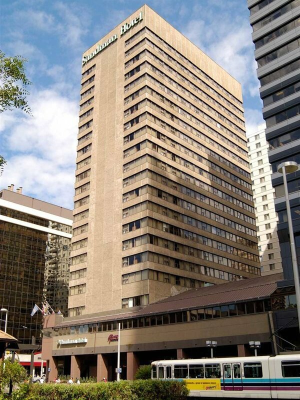 Фото Sandman Signature Calgary Downtown Hotel