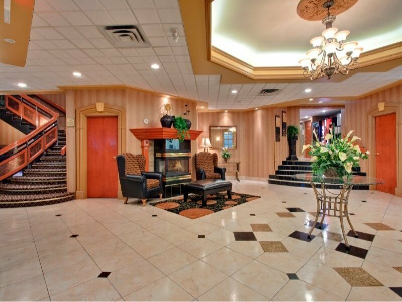 Фото Holiday Inn Calgary-Airport, an Ihg Hotel