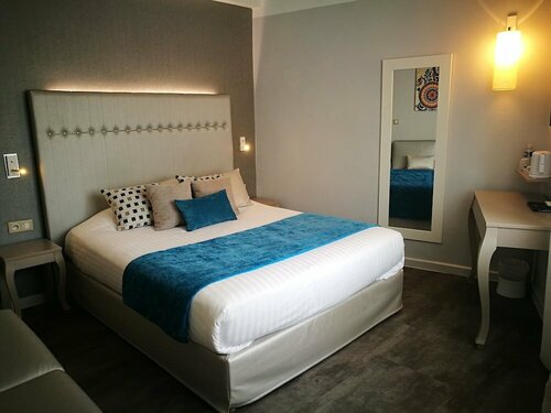 Гостиница Nyx Hotel в Перпиньяне