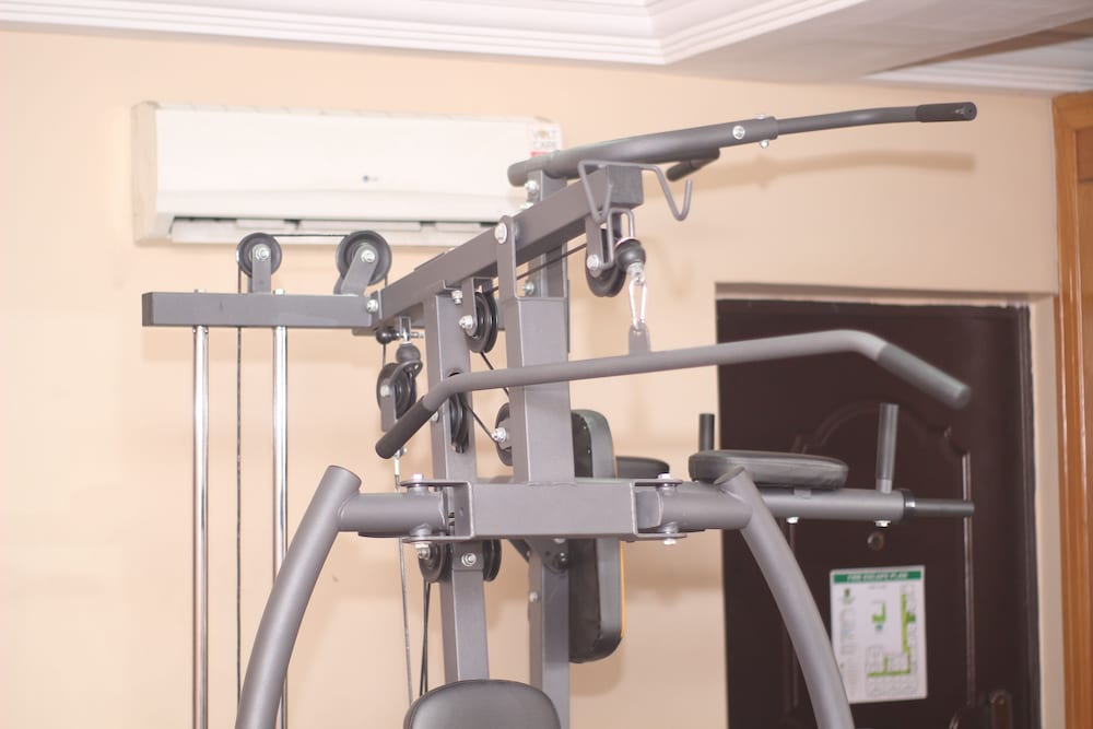 Фото Airport West Hotel