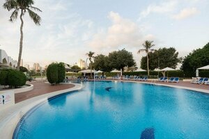 Гостиница Hotel Holiday International