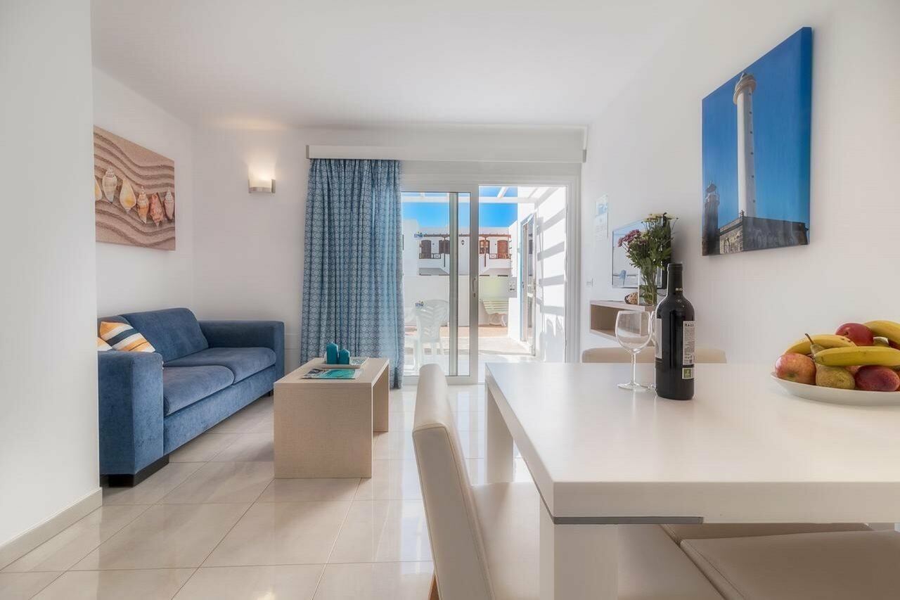 Фото Apartamentos Livvo Oasis