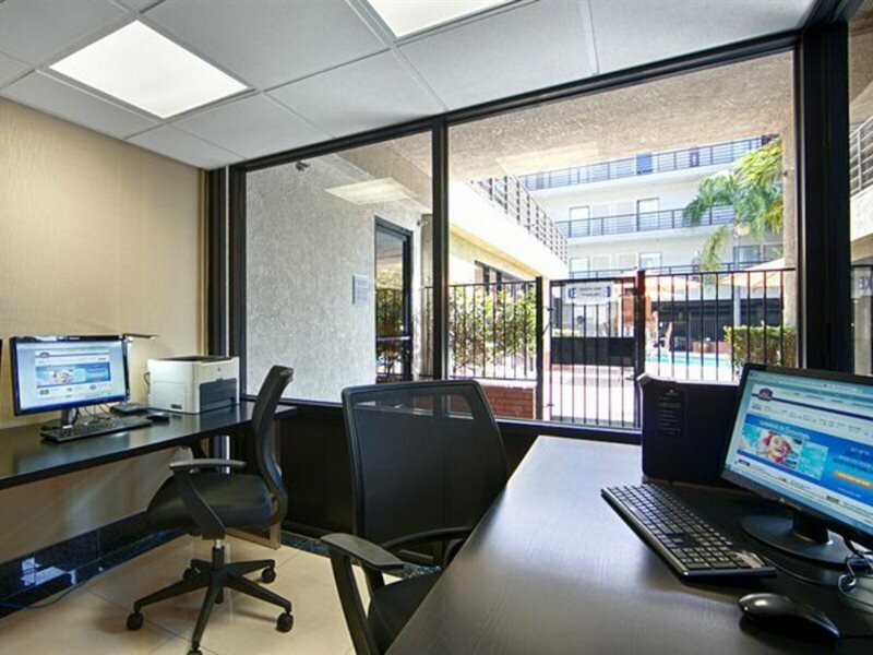 Фото Best Western Plus Irvine Spectrum Hotel