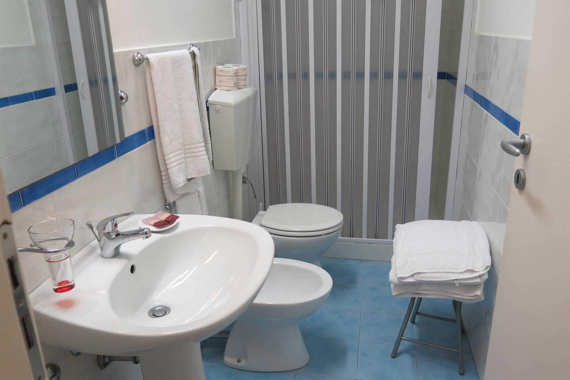 Фото Mare Nostrum Petit Hôtel