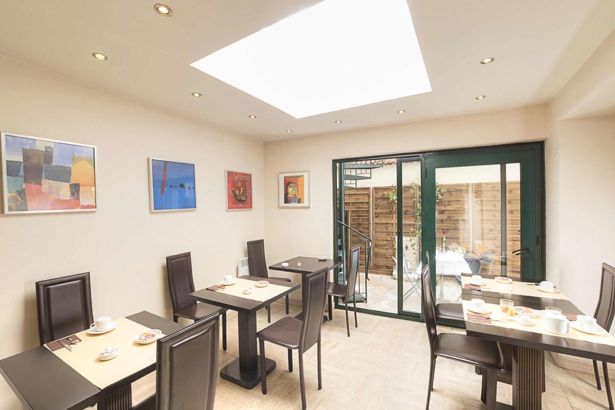 Фото Hôtel Pierre Nicole