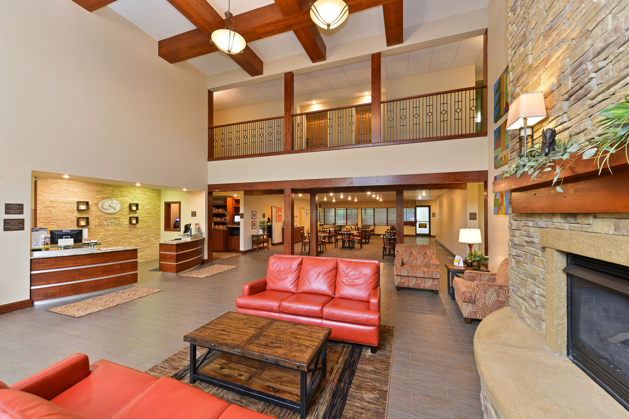 Фото Comfort Suites near Route 66