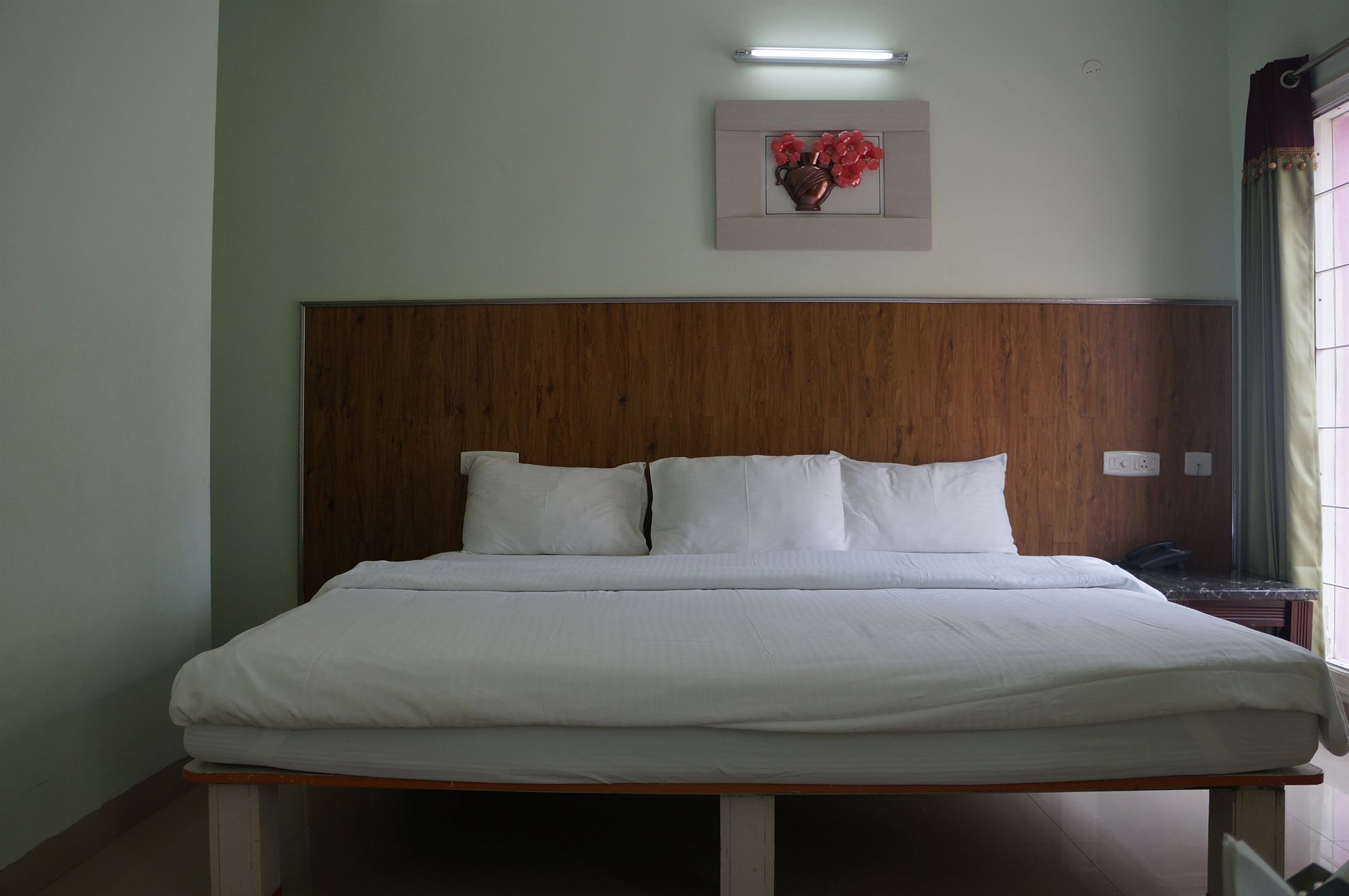 Фото Lotels Hotel