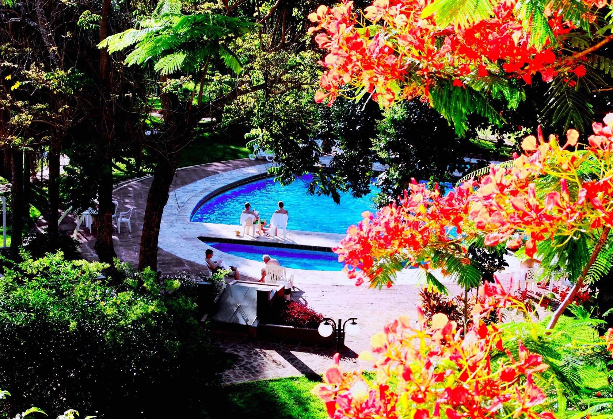 Фото отеля 2