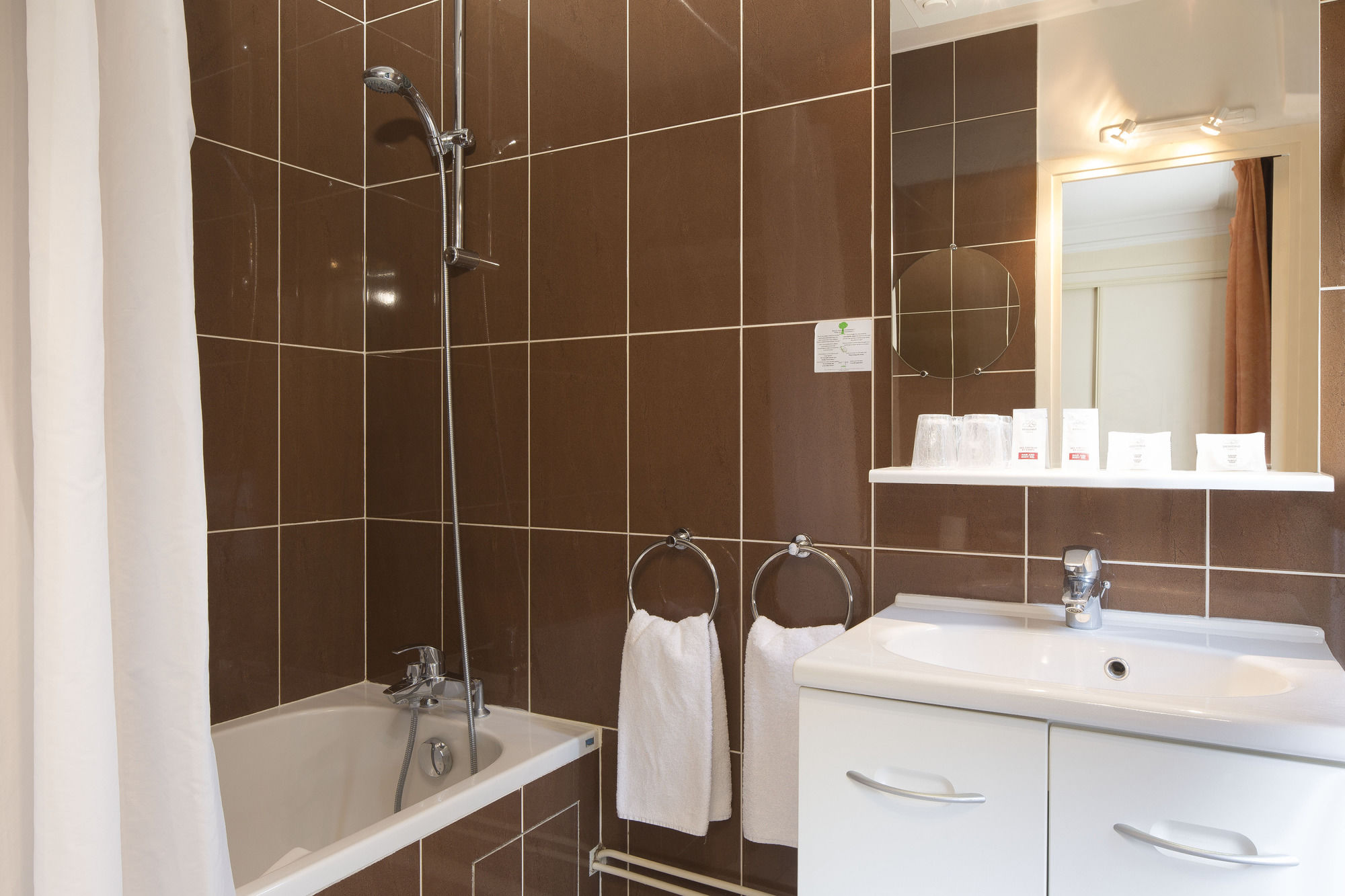 Фото Hôtel Londres Saint Honoré