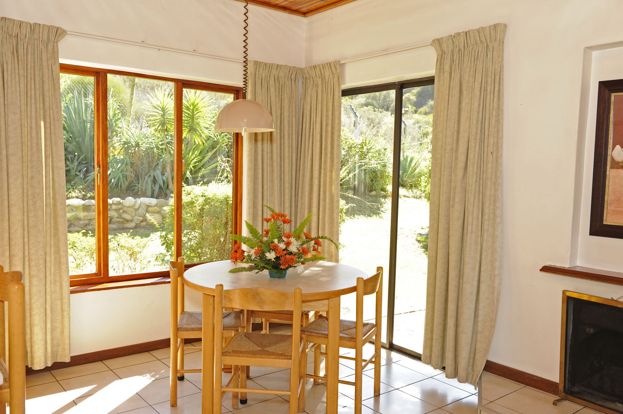 Фото Montagu Springs Resort