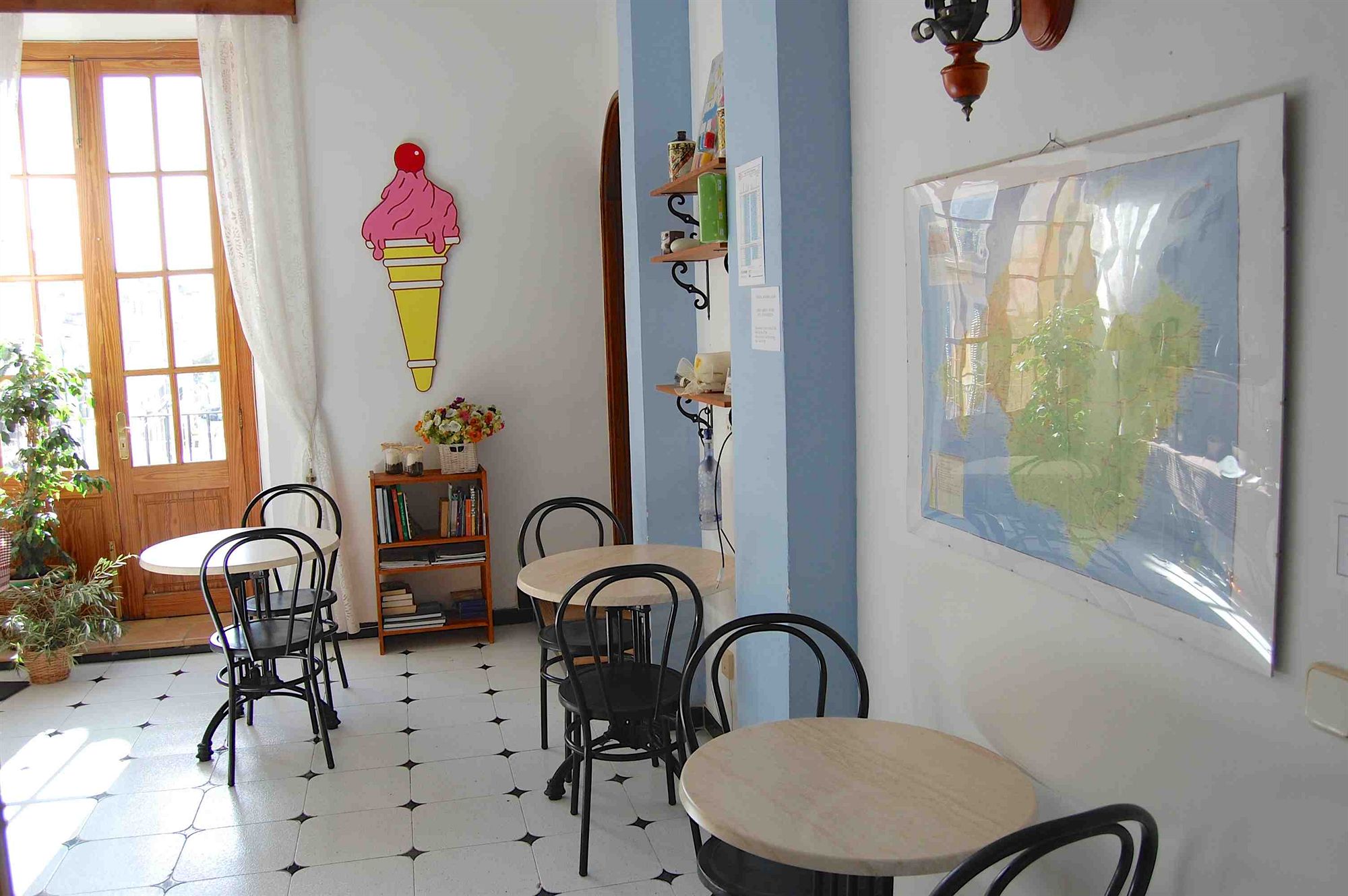 Фото Hostal Ca'n Tiu