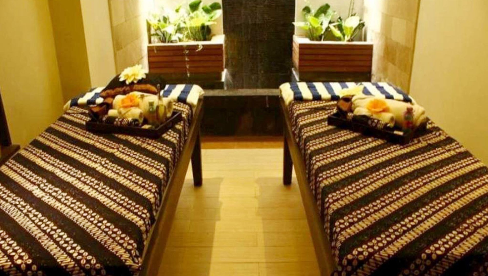 Фото Crystal Lotus Hotel Yogyakarta