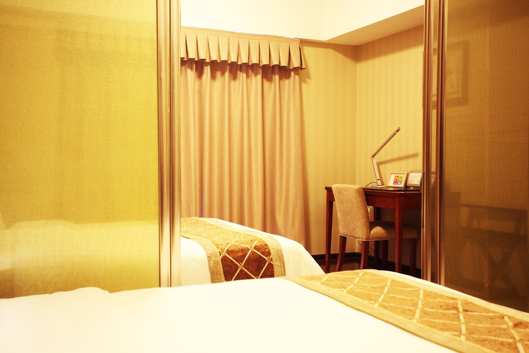 Фото Poltton International Apartment