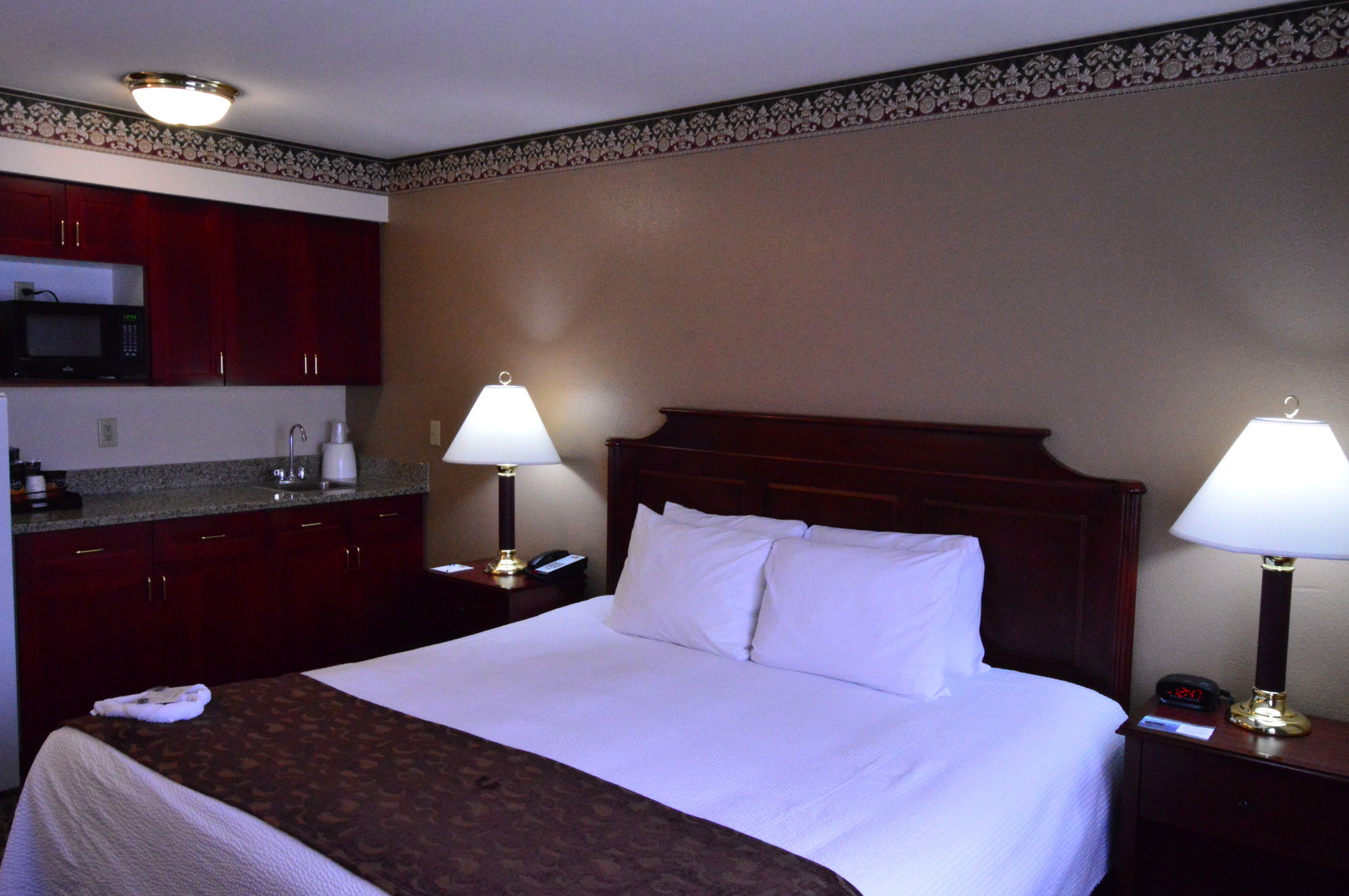 Фото FairBridge Inn Express