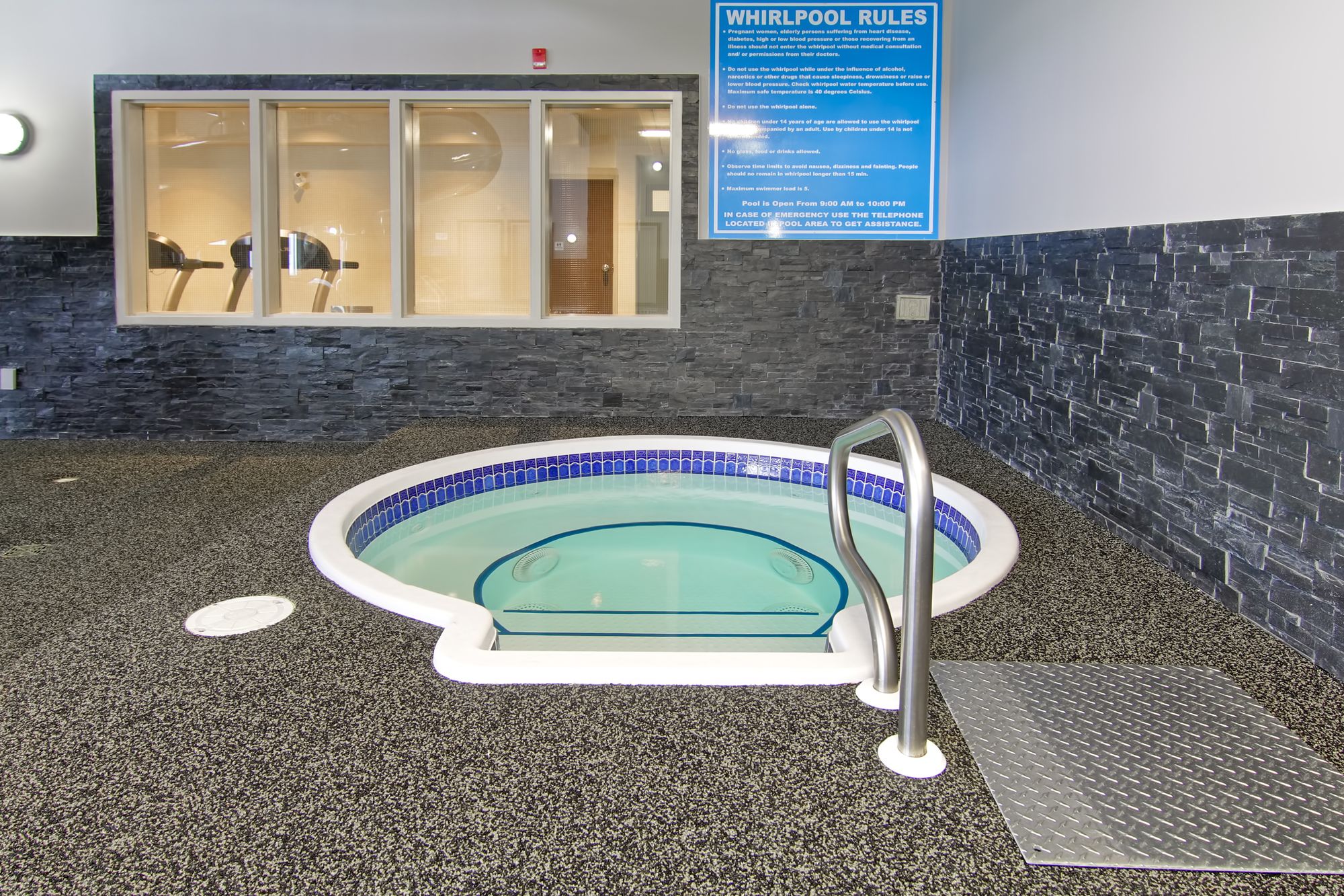 Фото Home Inn and Suites Regina Airport