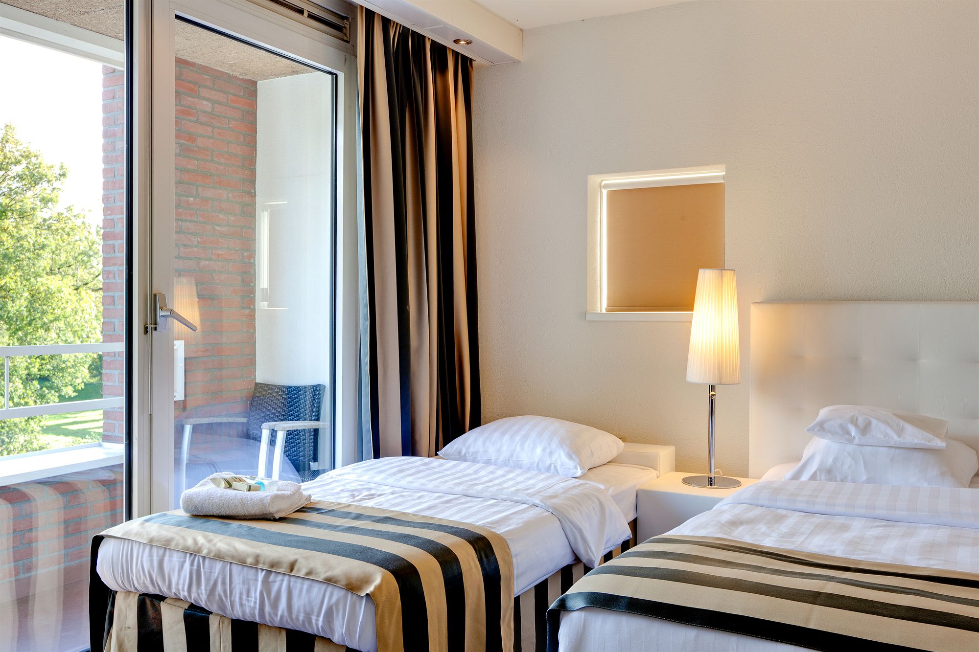 Фото Hotel Mitland