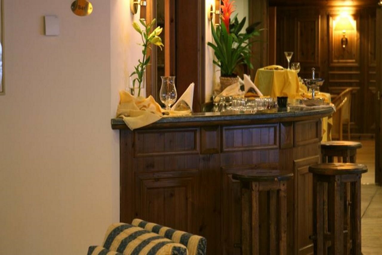 Фото Hotel Alaska Cortina