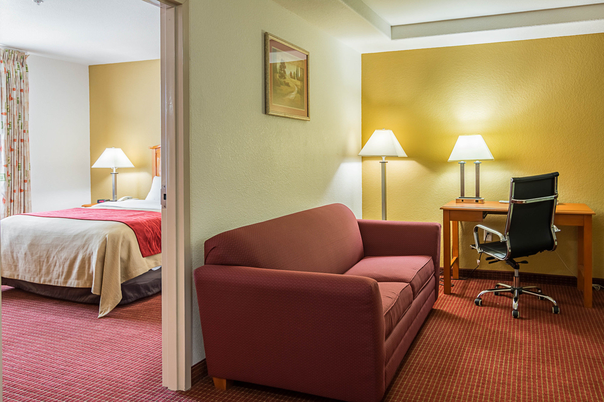 Фото Comfort Inn & Suites Chesapeake - Portsmouth