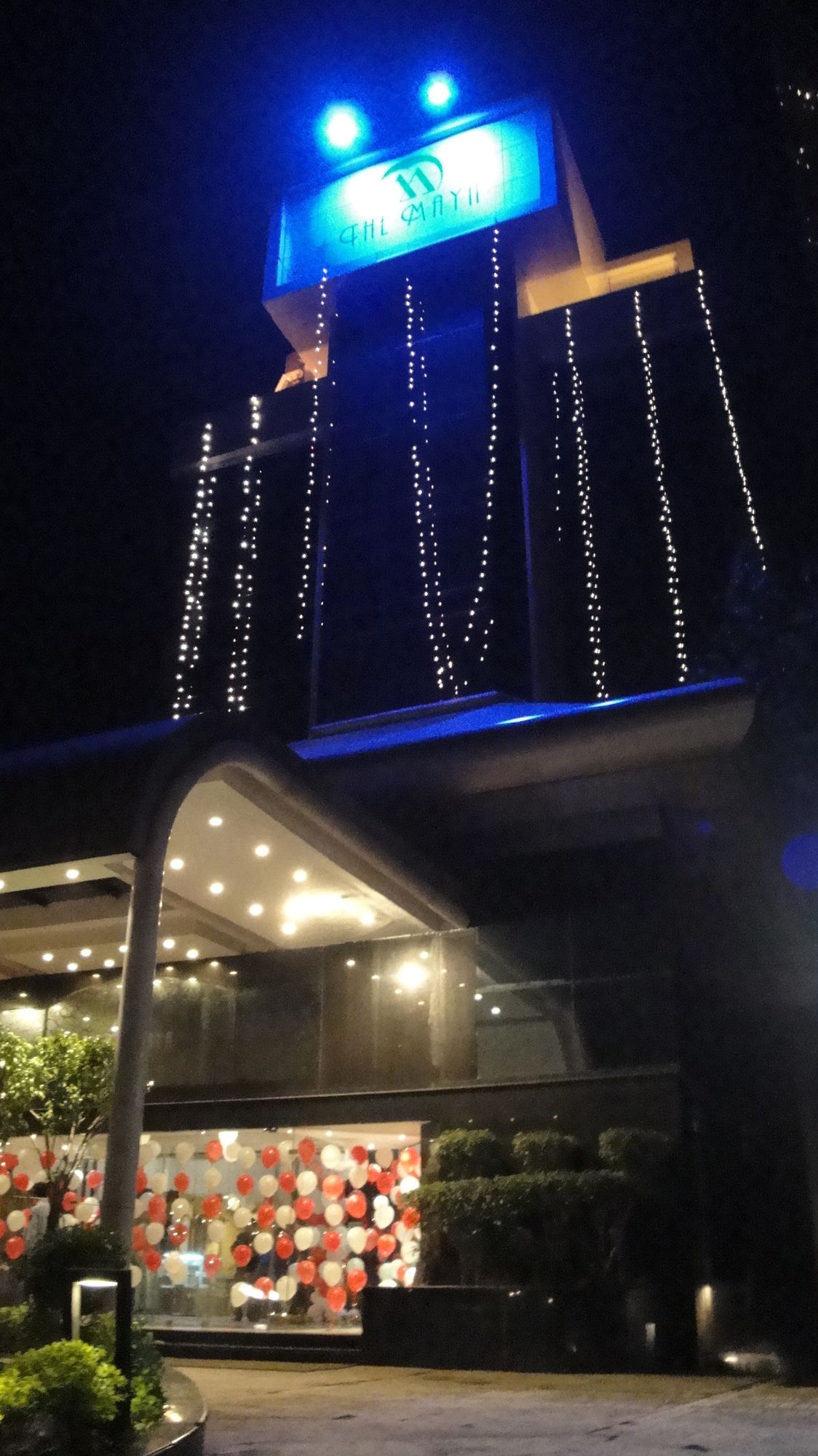 Фото The Maya Hotel