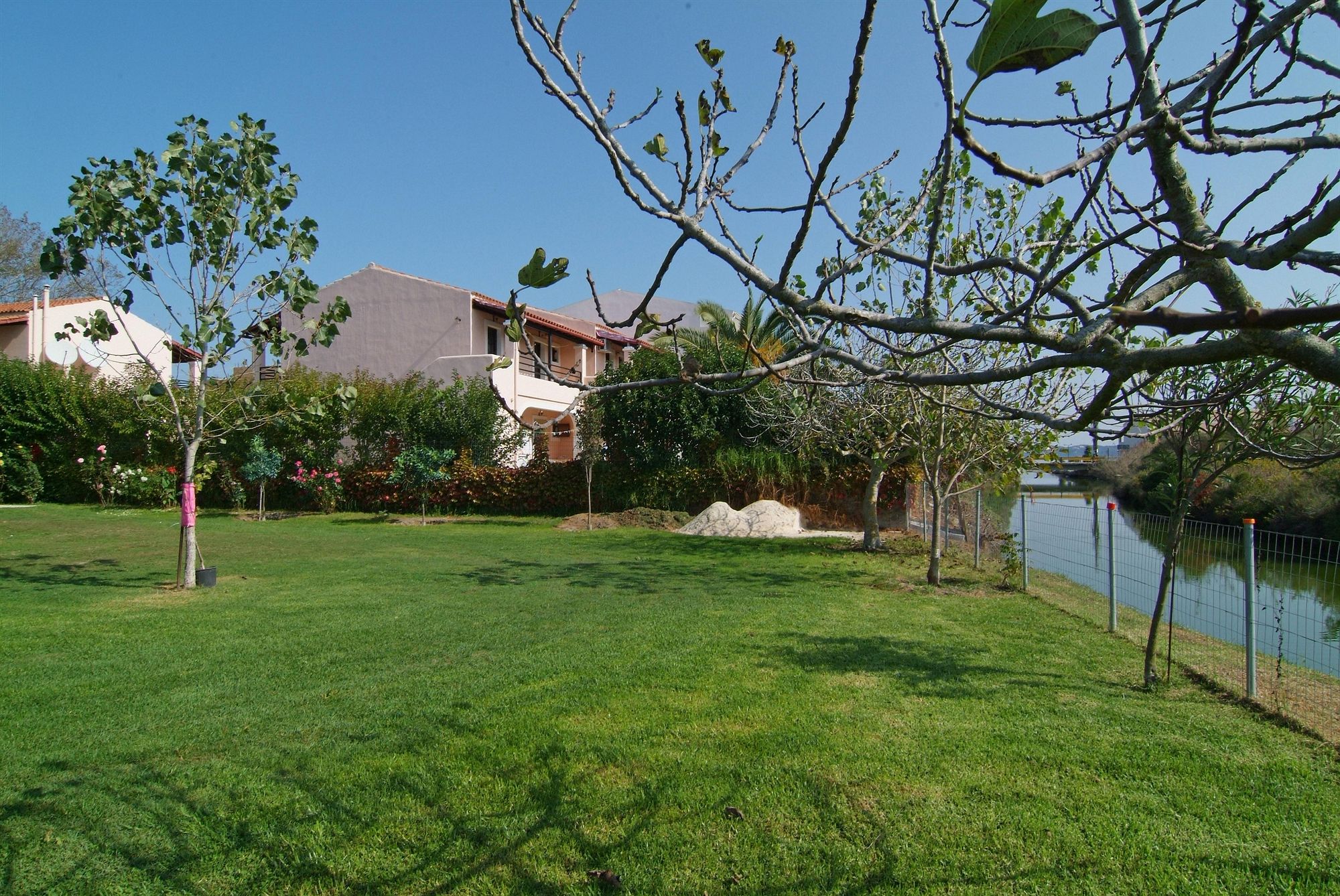 Фото Toulas Apartments