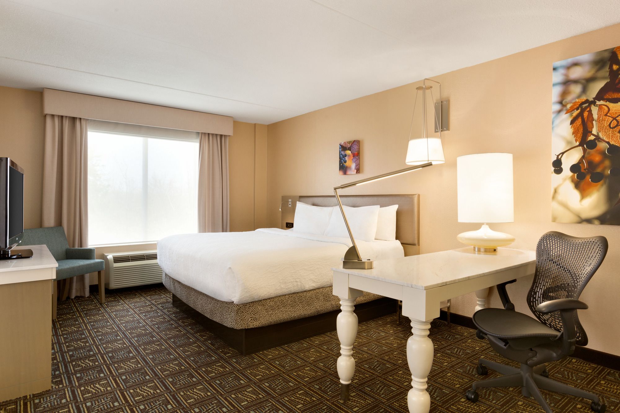 Фото Hilton Garden Inn Niagara-On-The-Lake