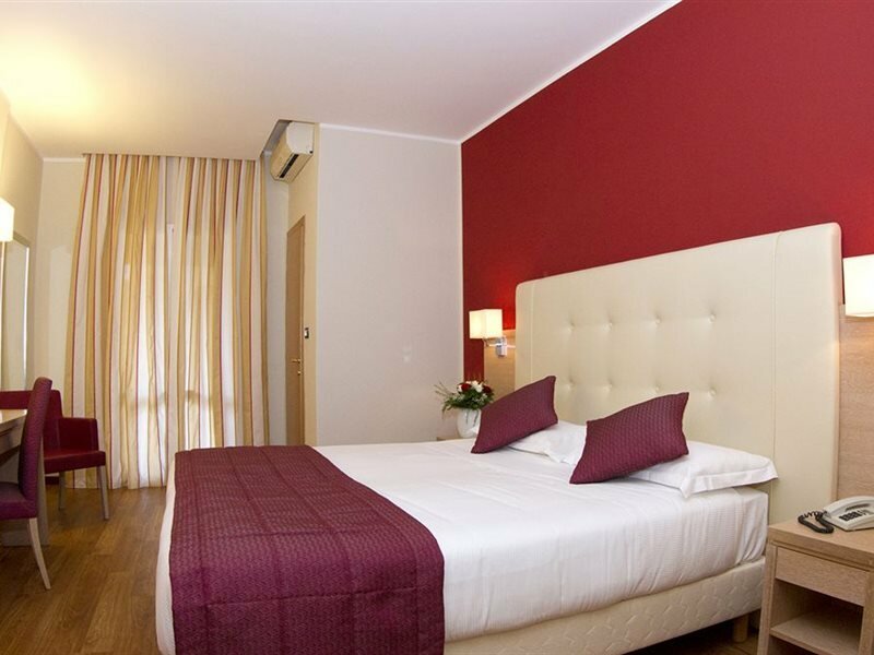 Фото Hotel Accademia