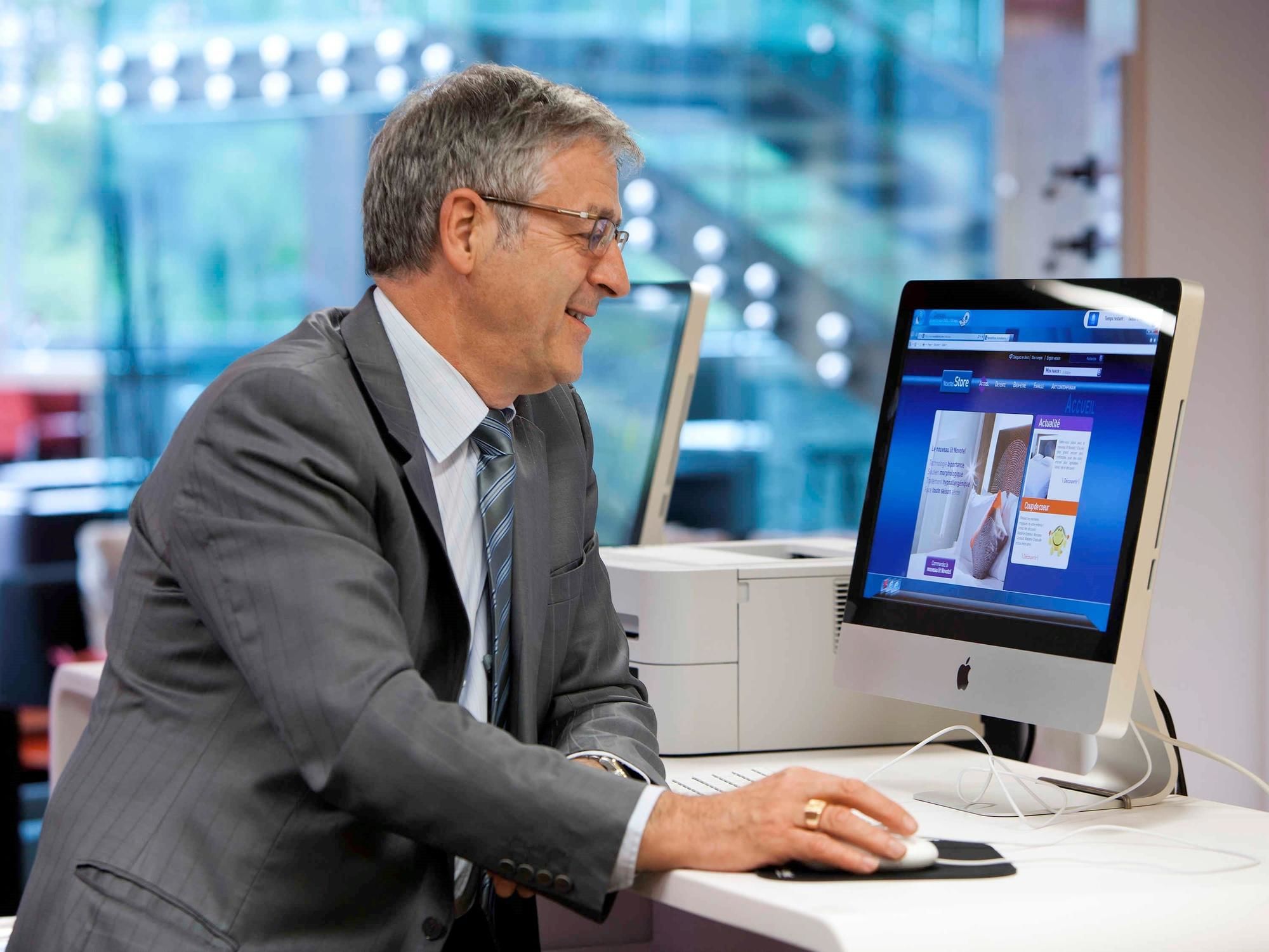 Фото Novotel Lyon Centre Confluence Bord de Saone