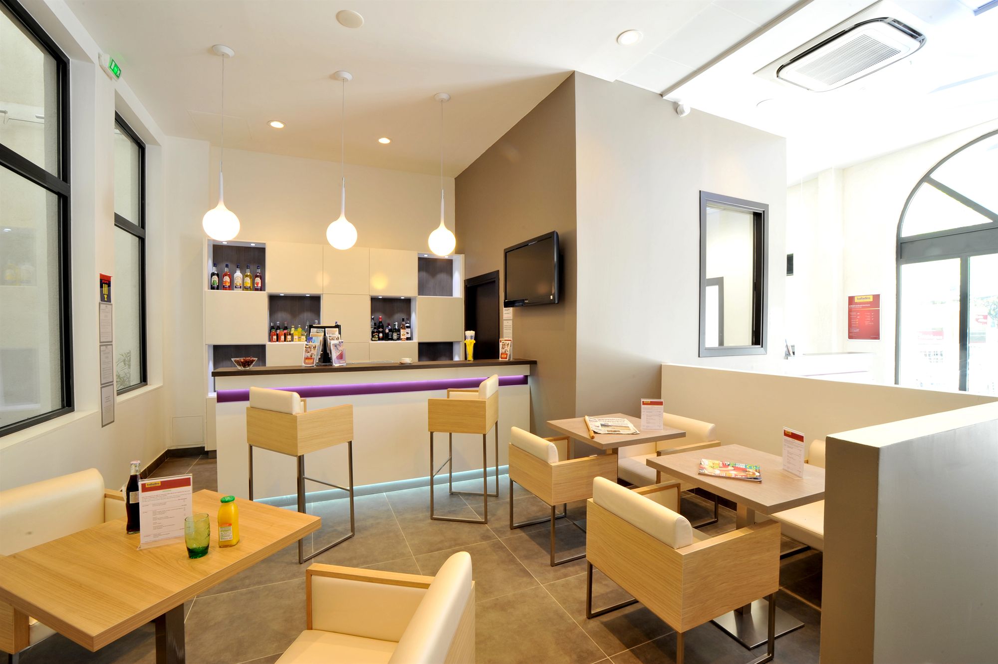 Фото Ibis Styles Marseille Gare Saint-Charles