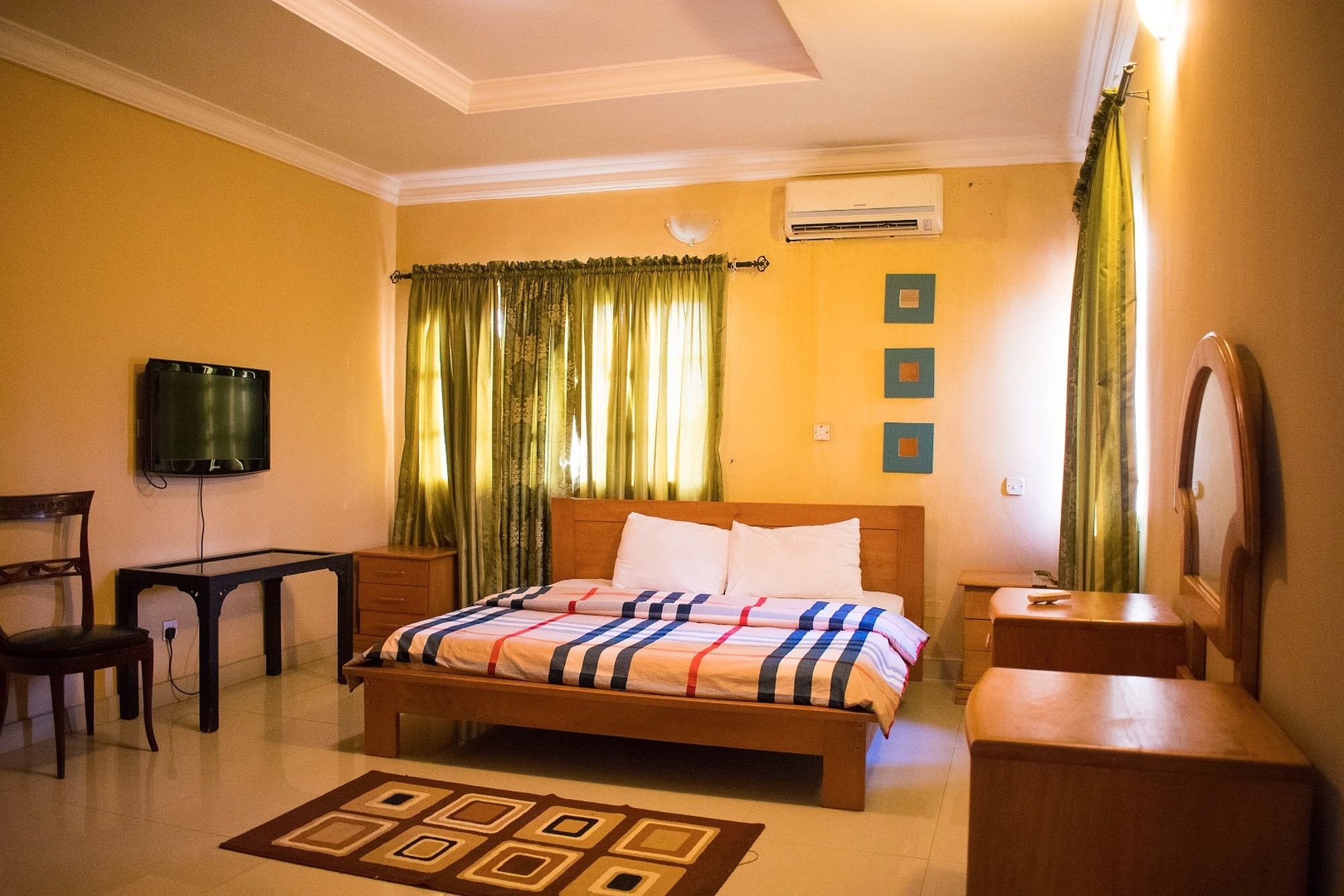 Фото Sugarland Apartments Ikoyi