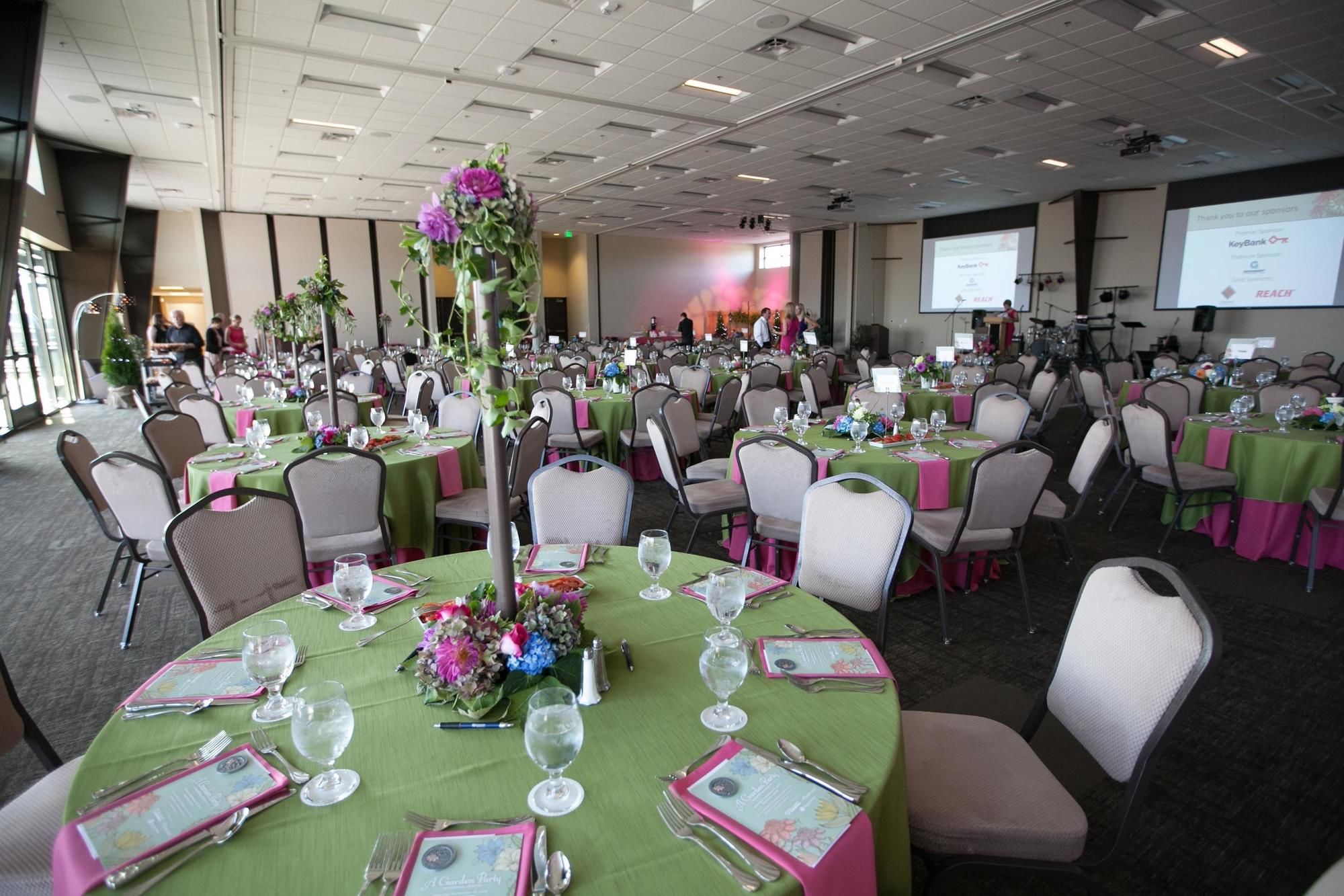 Фото Best Western Premier Boulder Falls Inn