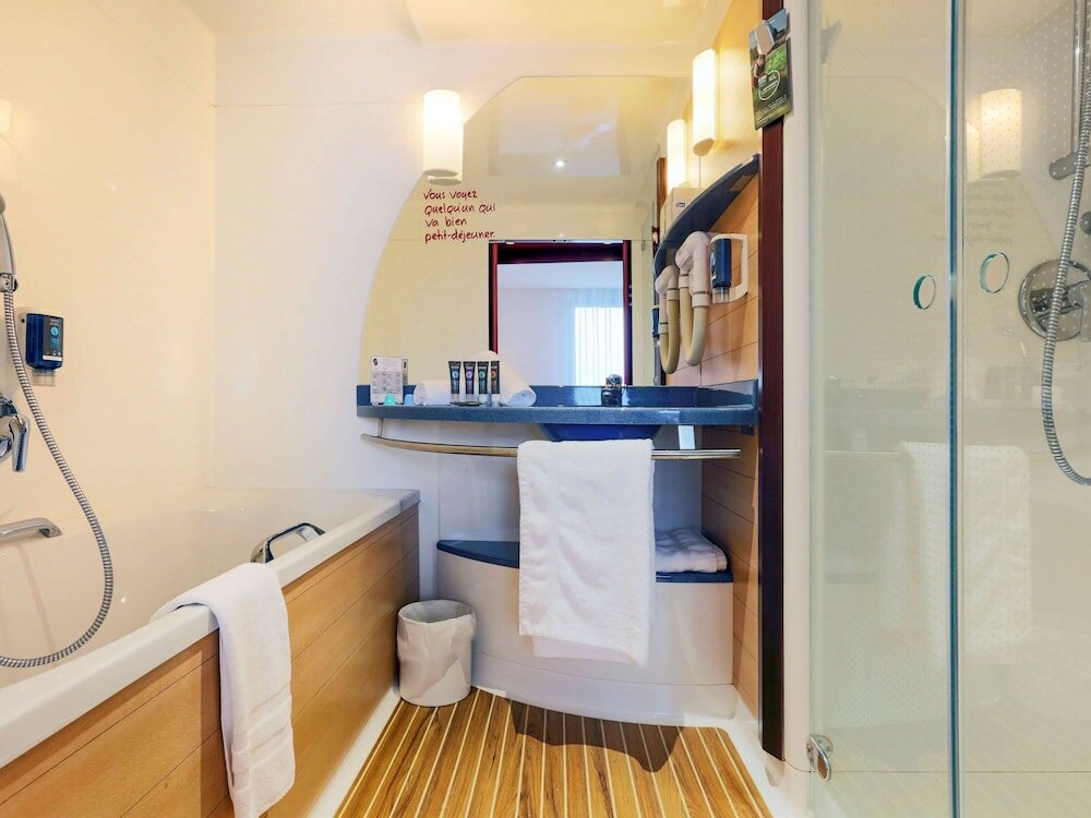 Фото Novotel Suites Nancy Centre