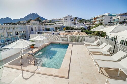 Внешний вид отеля Hoposa Hotel Niu в Пойенсе, фото 1