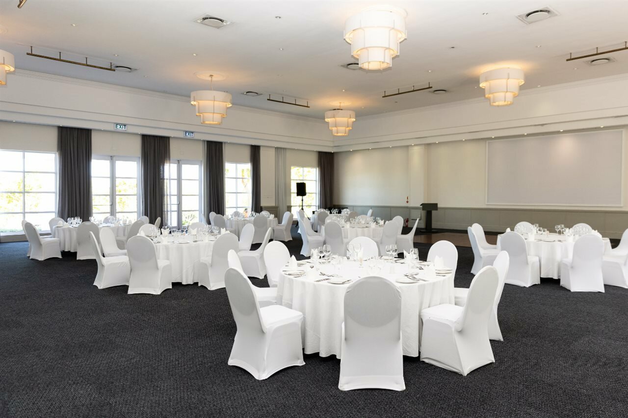 Фото Lord Charles Hotel