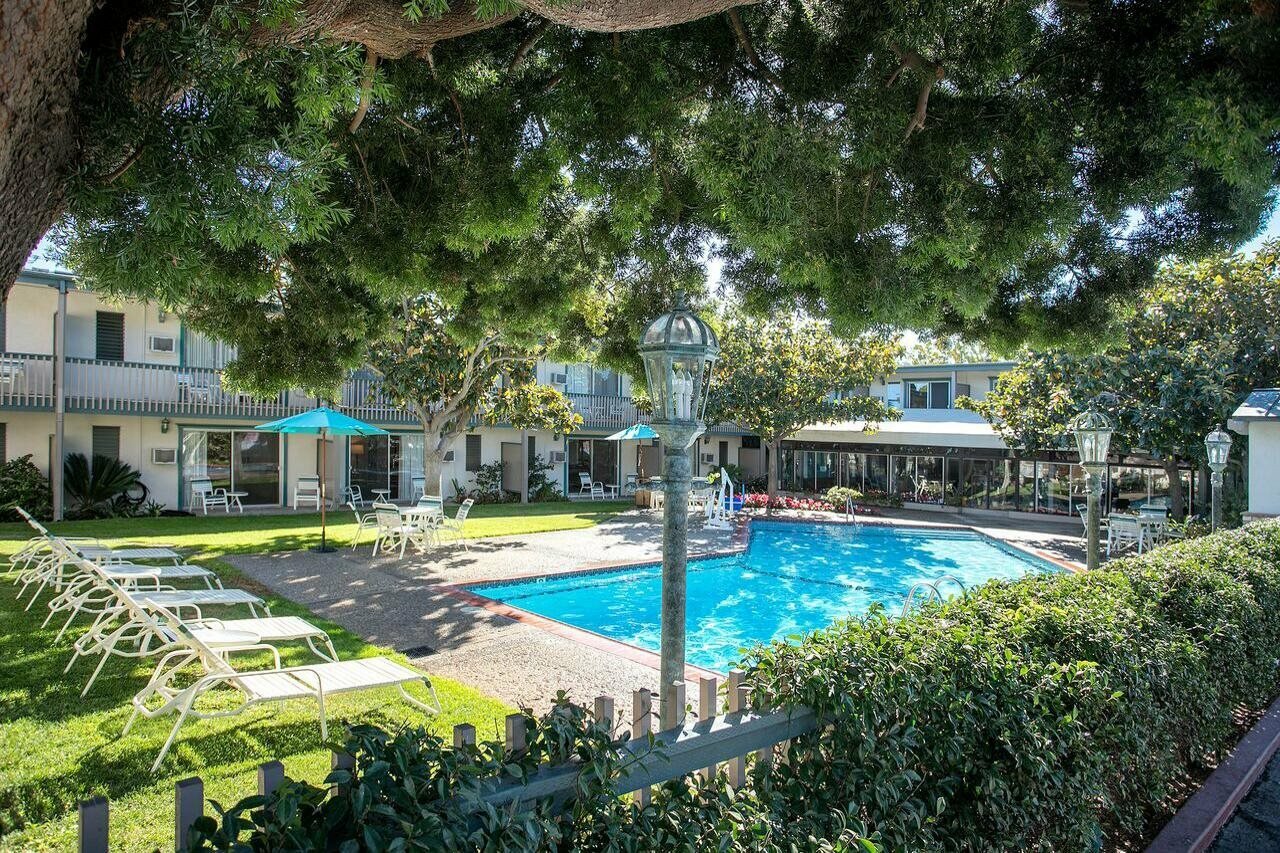 Фото Best Western Plus Santa Barbara