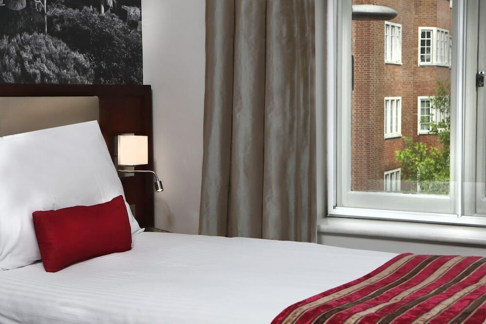 Фото Seraphine Kensington Olympia Hotel