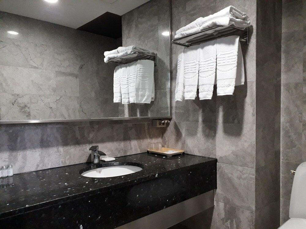 Фото Commodore Hotel Pohang