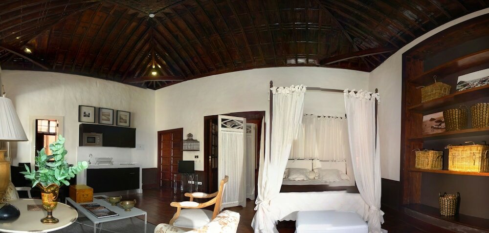 Фото Isla Baja Suites