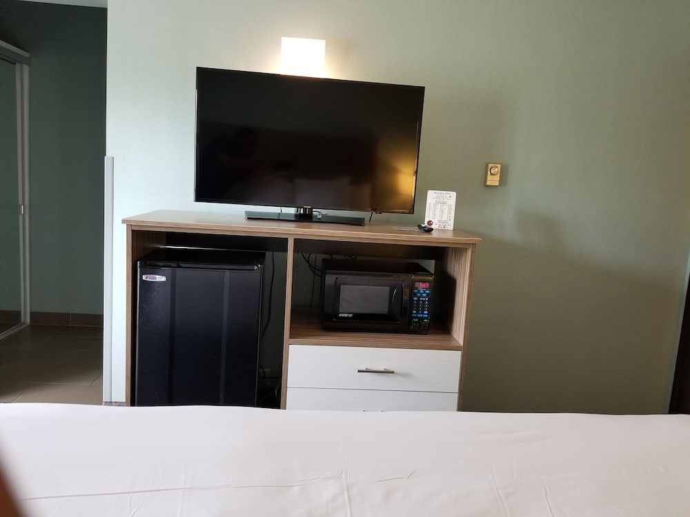 Фото Avania Inn of Santa Barbara