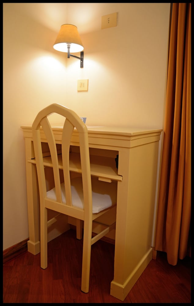 Фото Hotel Lilium