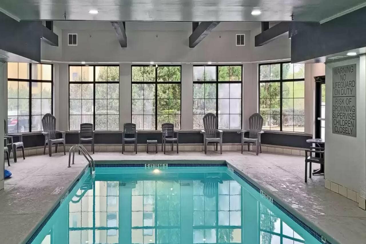 Фото Country Inn & Suites by Radisson, Canton, Ga