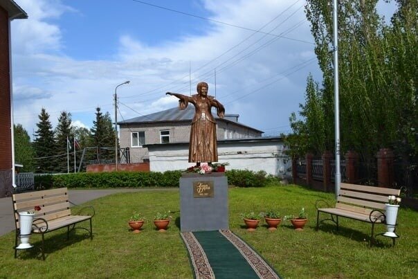 Памятник, мемориал Хания Фархи, Республика Башкортостан, фото