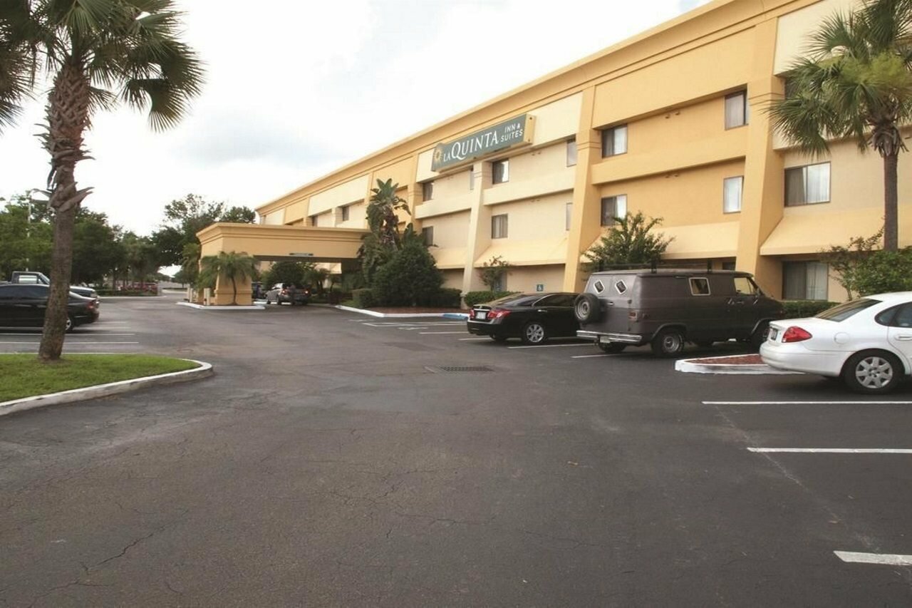 Фото La Quinta Inn & Suites by Wyndham Orlando South