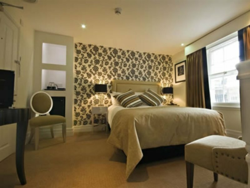 Фото Tophams Hotel