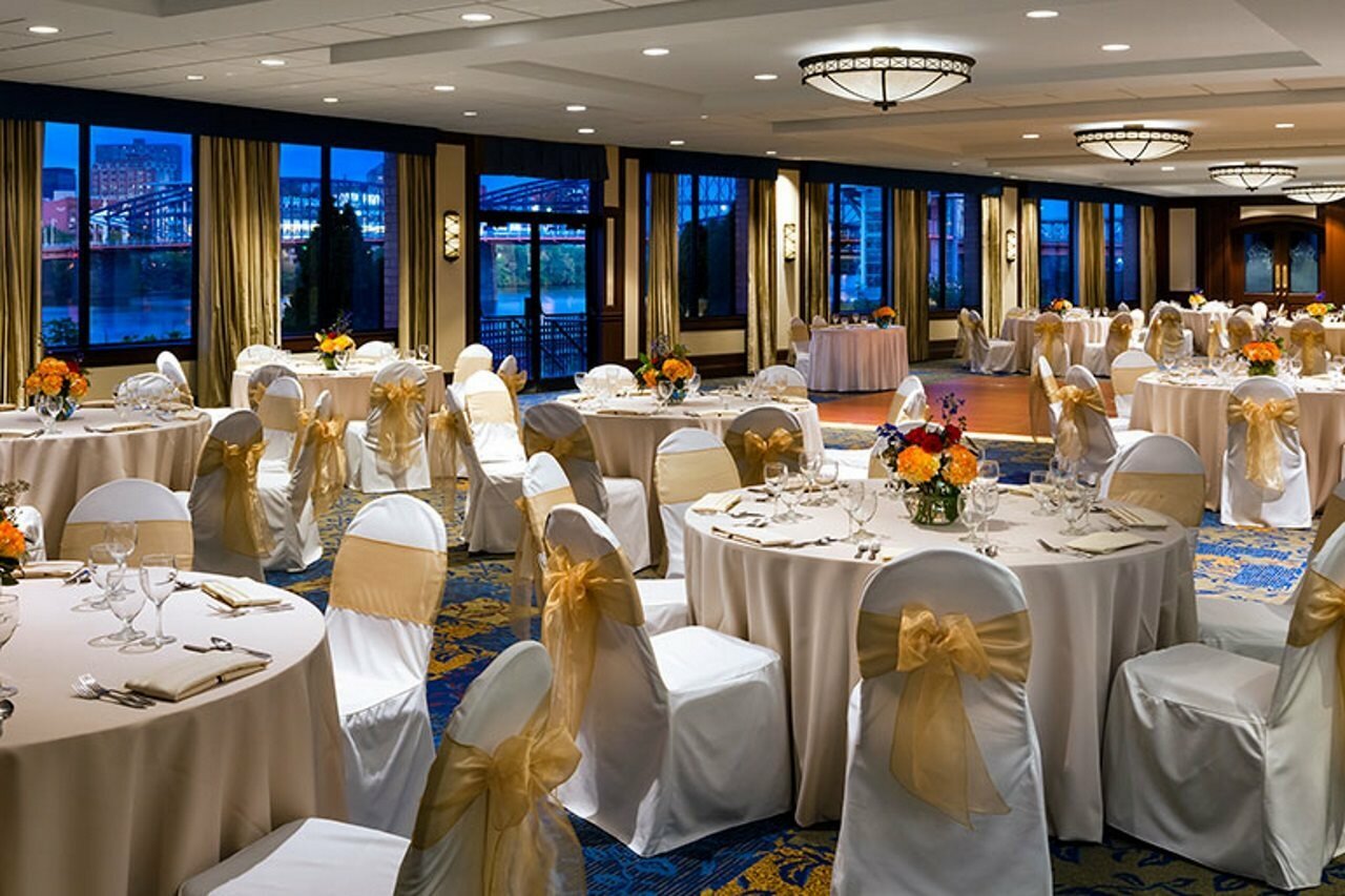 Фото Sheraton Pittsburgh Hotel at Station Square