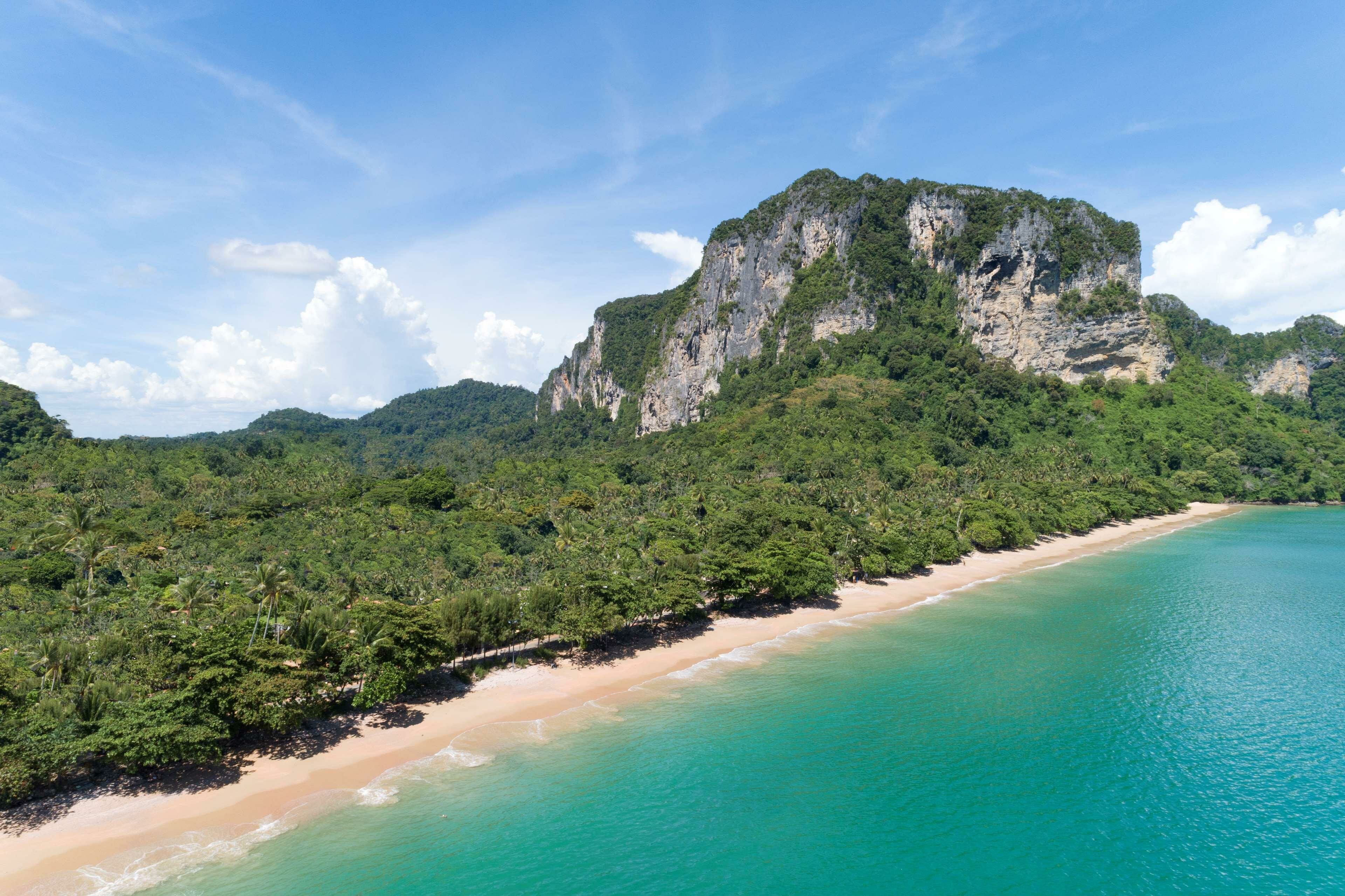 Фото Avani AO Nang Cliff Krabi Resort