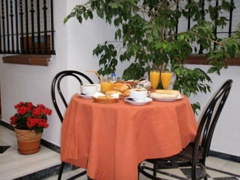 Фото Los Omeyas Hotel