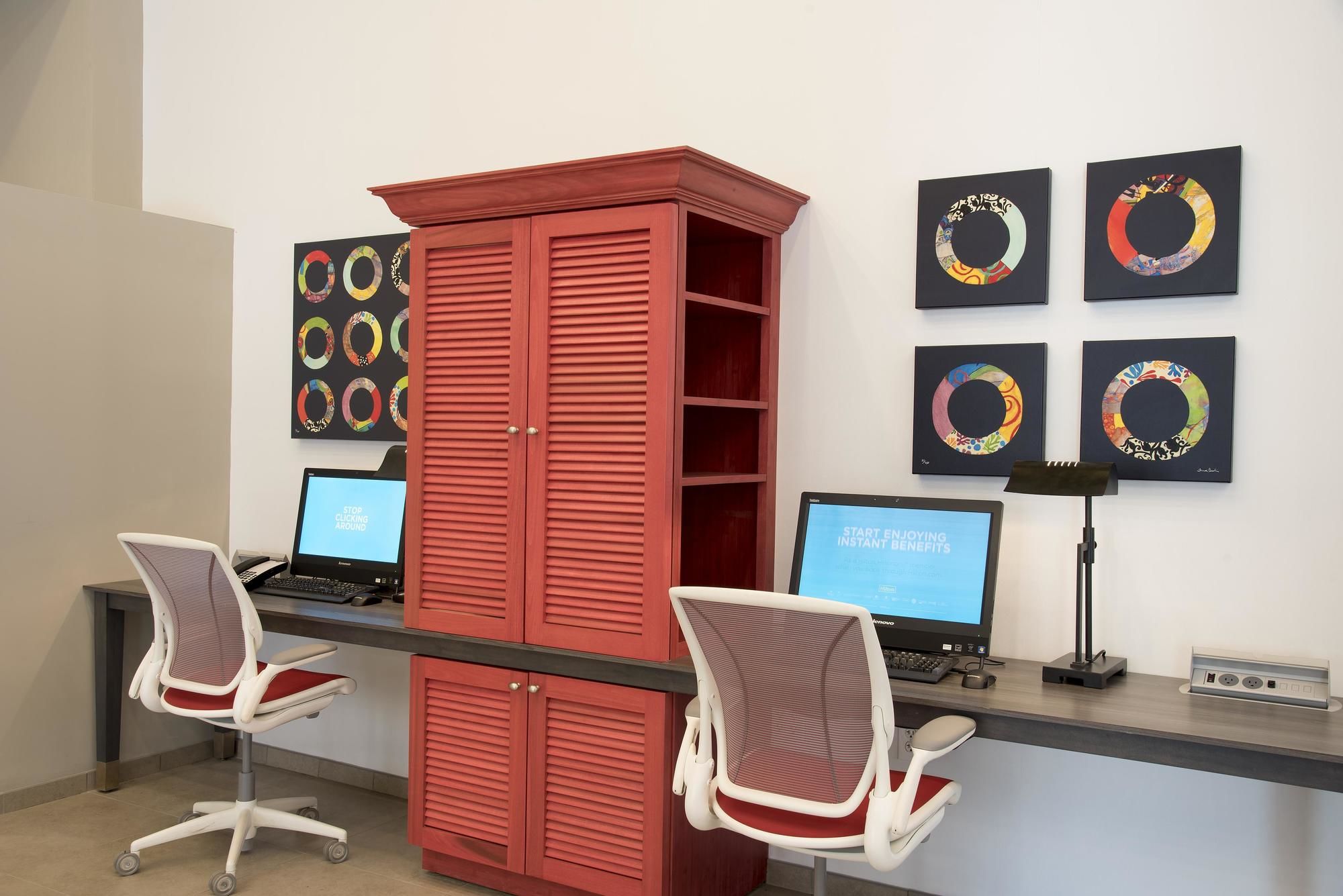 Фото Home2 Suites by Hilton Indianapolis Downtown