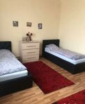 У Заиры (selo Avadan, pereulok Germana Titova, 11) ، بيت الضيافة