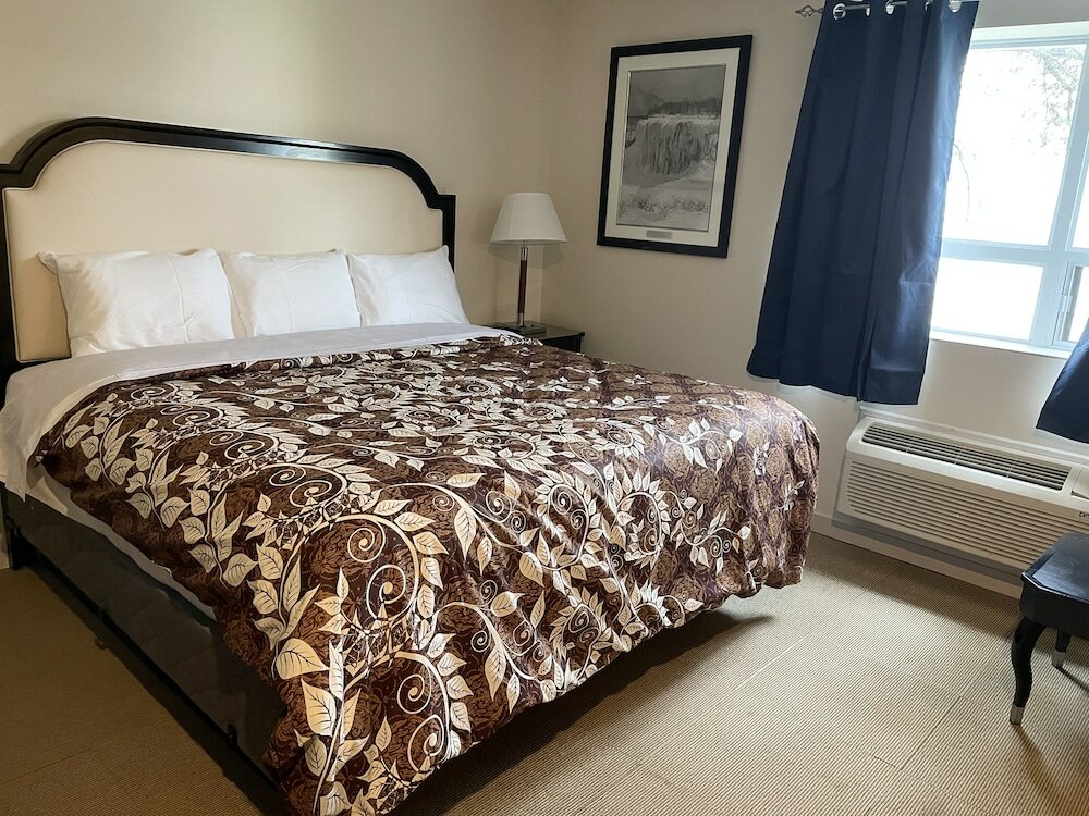 Фото Big Bird Inn Wawa, SureStay Collection by Best Western