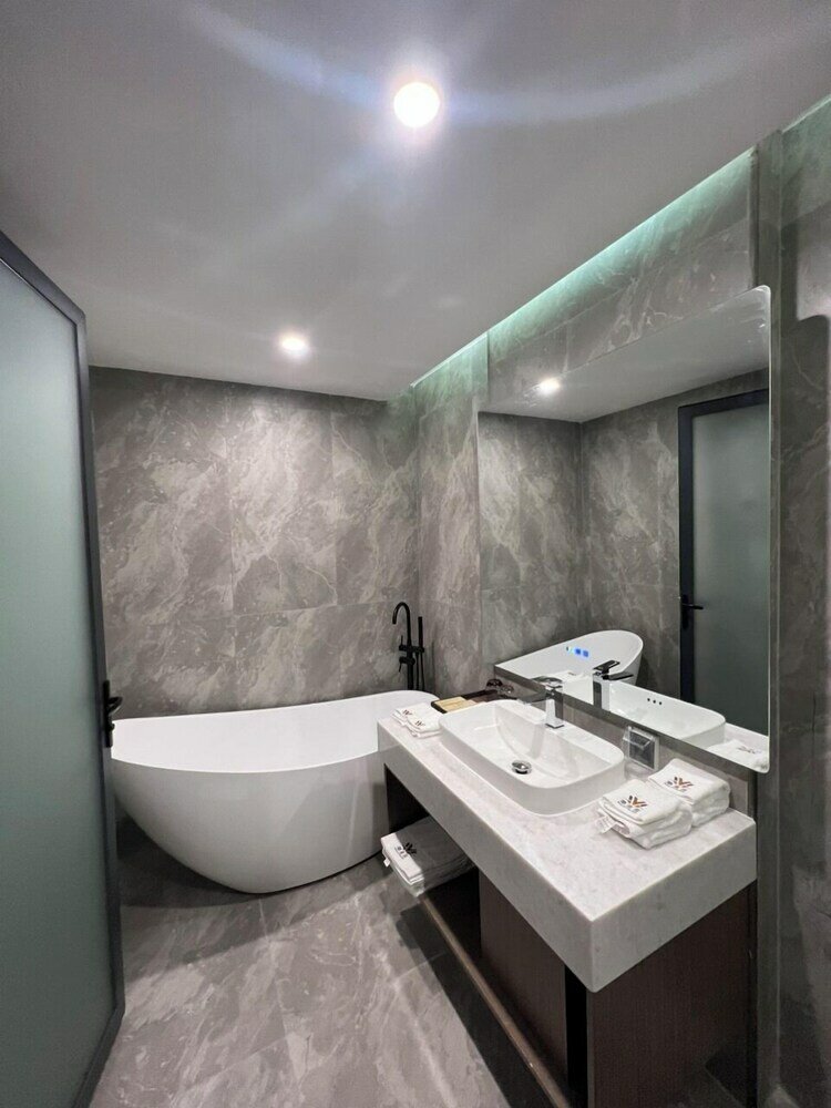 Фото Wah Fu Hotel